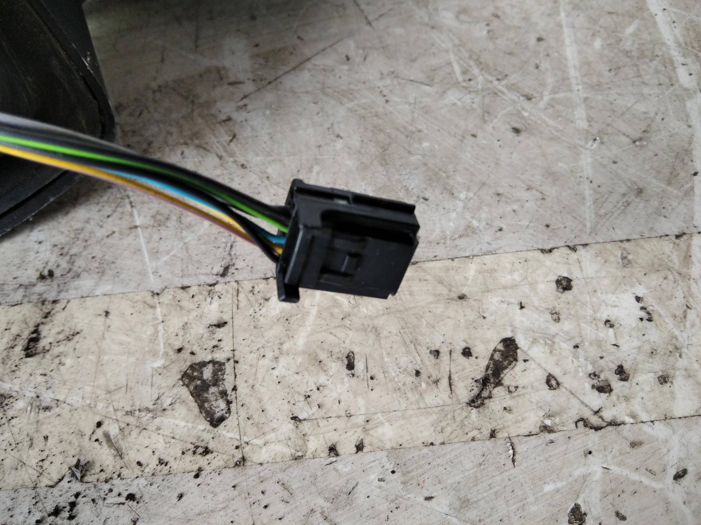 Retrovisore est. regolaz. elettr. dx.